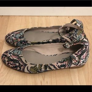 Velvet Floral ballet flats with straps